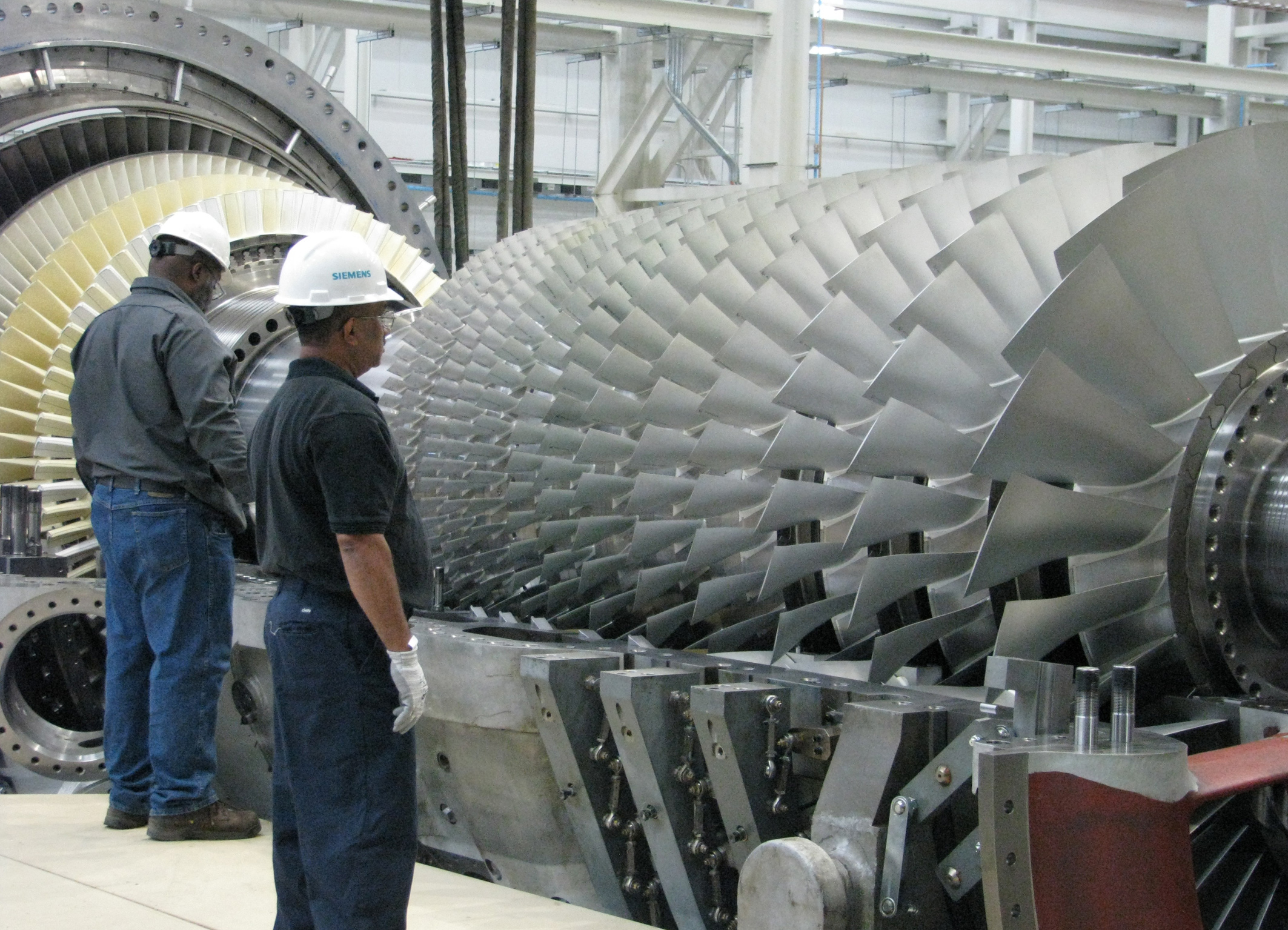 GE Targets Customers of Siemens and MHPS