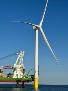 First turbine installed at Massachusetts offshore wind farm